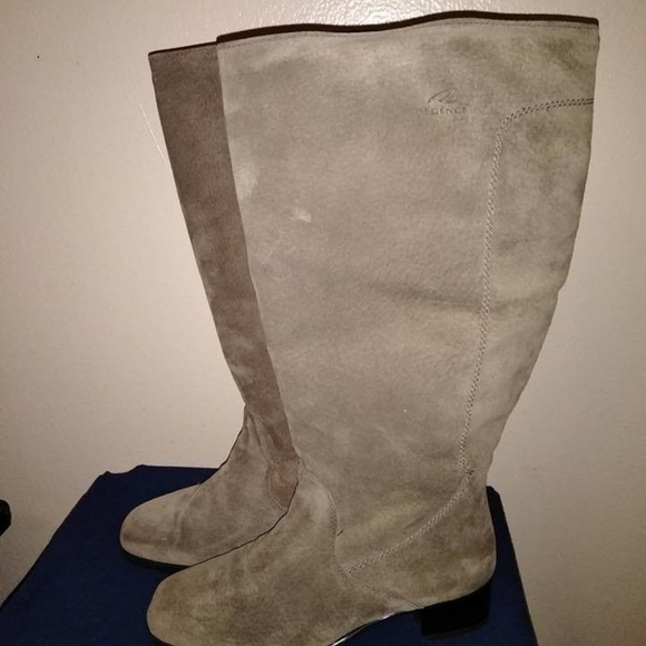 Regence women's boots zippered size 7 LIKE NEW - Picture 2 of 6